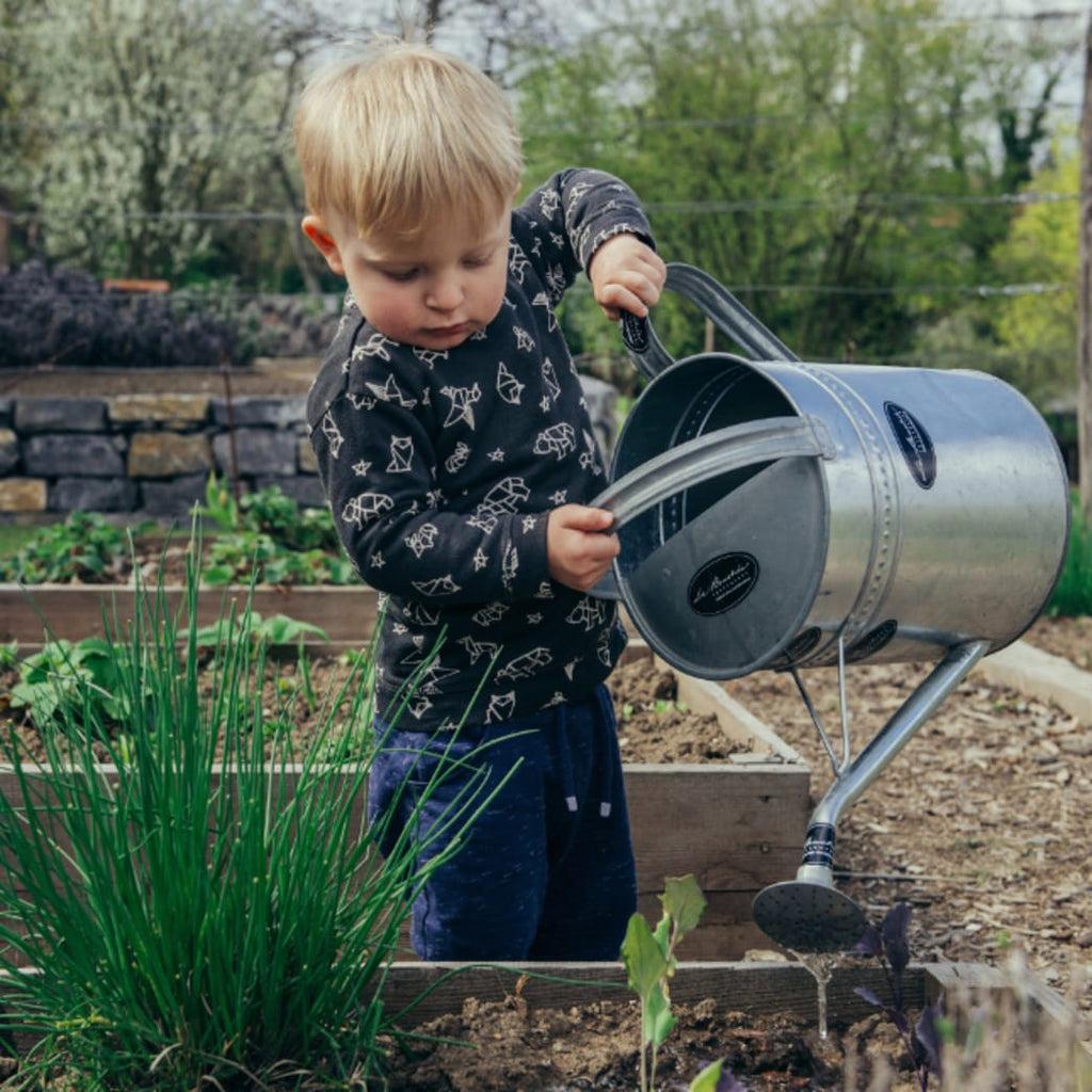 10 Tips To Get Your Kids Out In The Garden With You This Spring